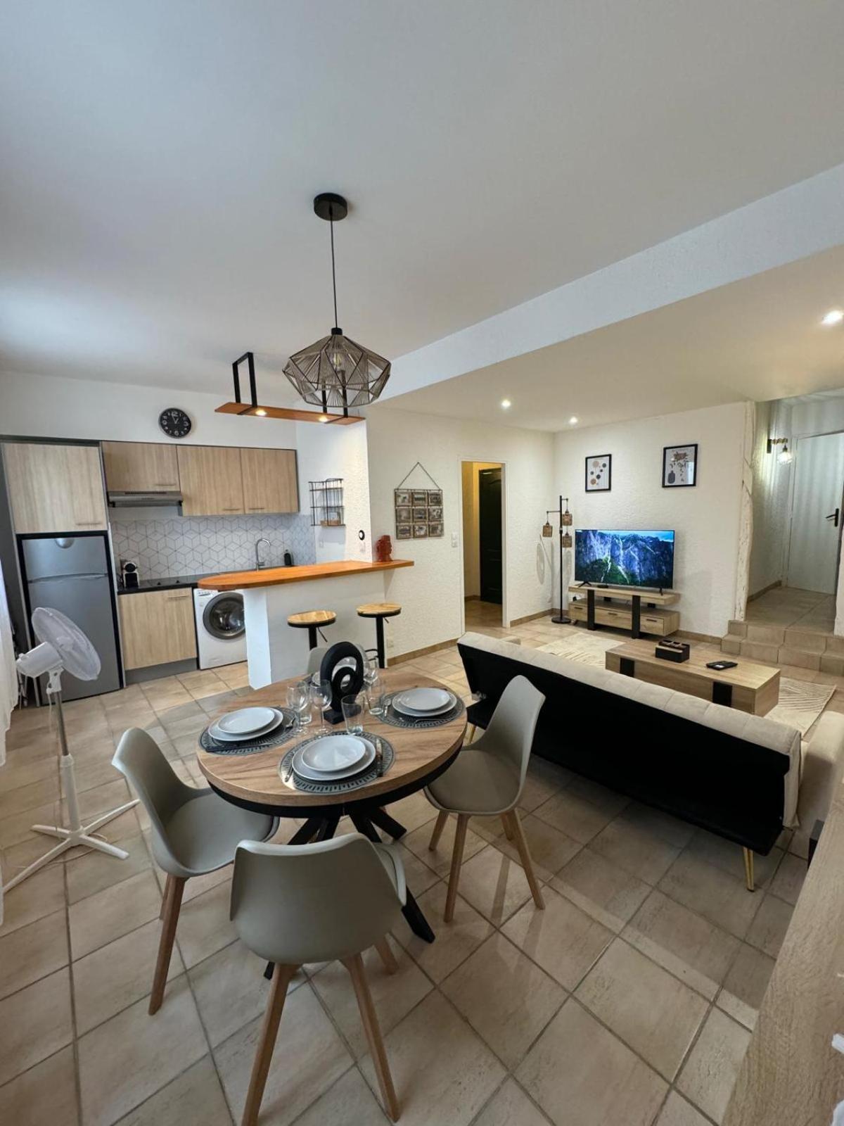 Charmant Appartement En Hypercentre De Castelnaudary Eksteriør bilde
